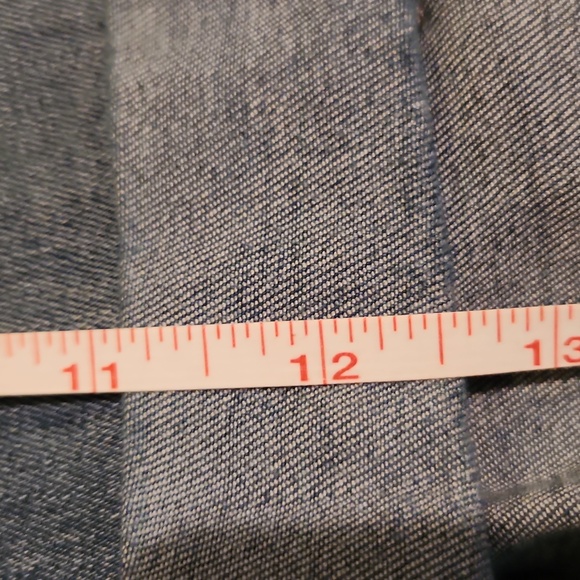 Shorts - Picture 5 of 11